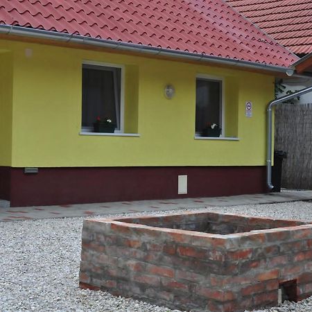 Csongradi Vendegvaro Apartmanok, Szarka Haz Exterior foto