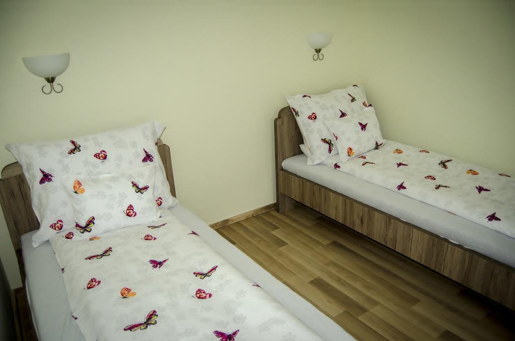 Csongradi Vendegvaro Apartmanok, Szarka Haz Exterior foto