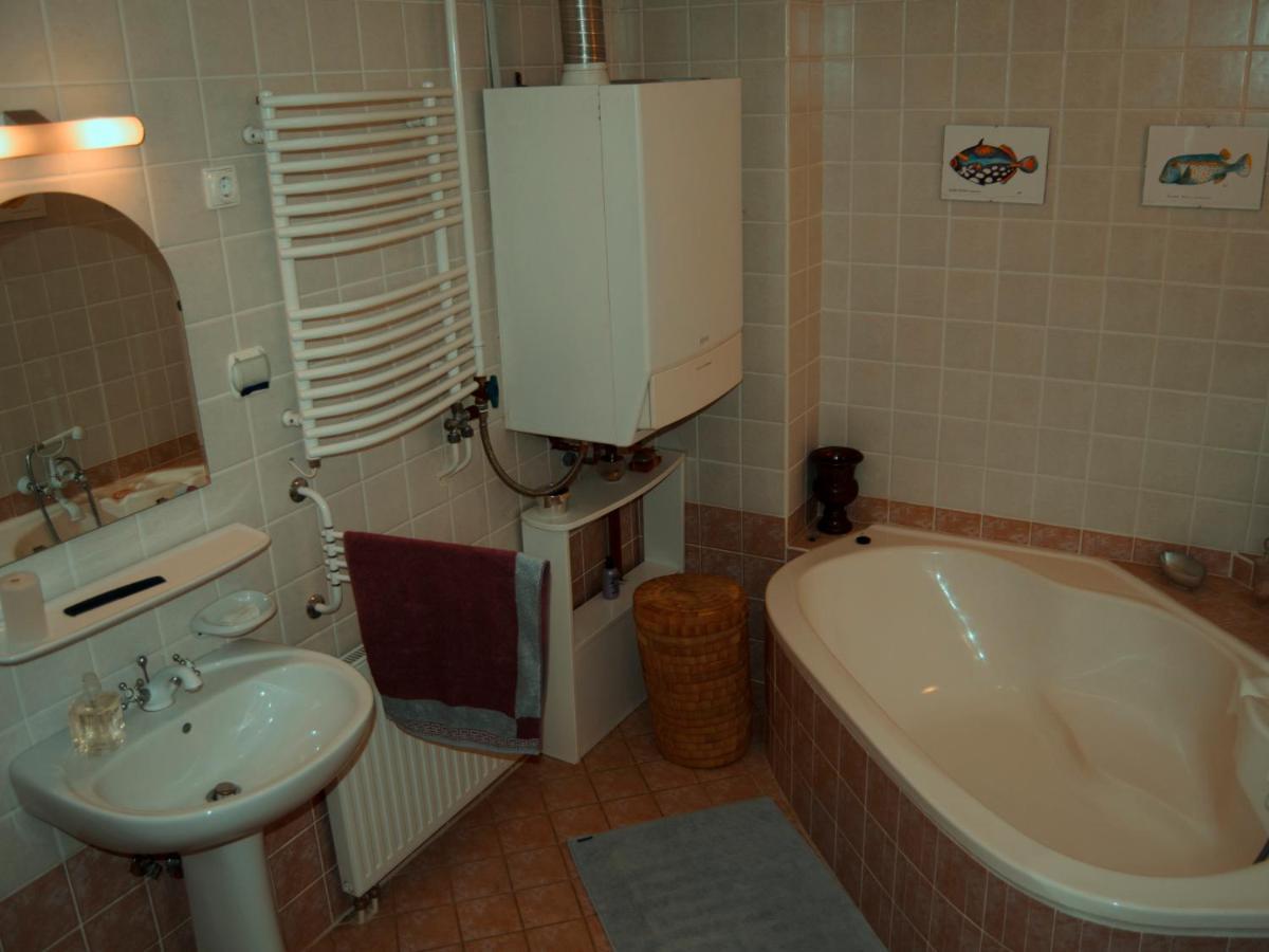 Csongradi Vendegvaro Apartmanok, Szarka Haz Exterior foto