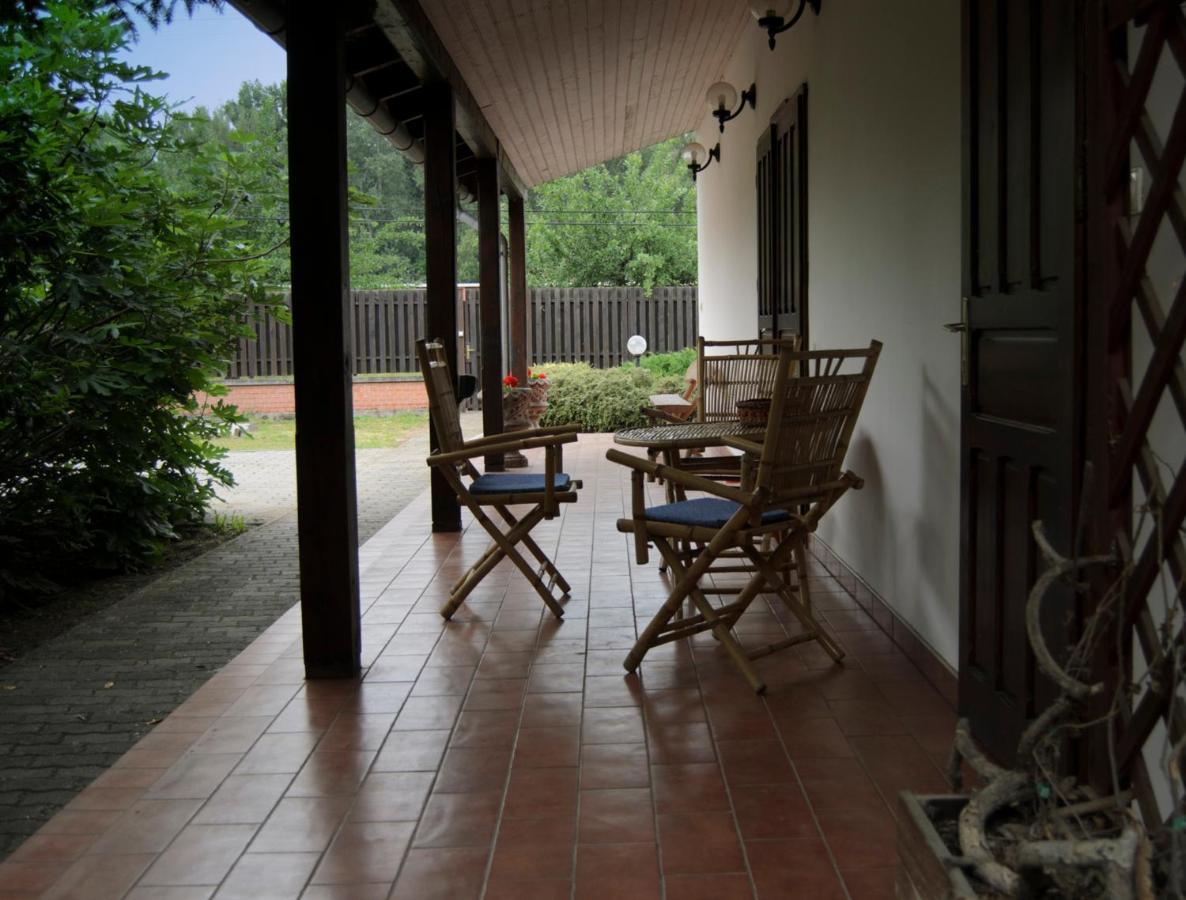 Csongradi Vendegvaro Apartmanok, Szarka Haz Exterior foto